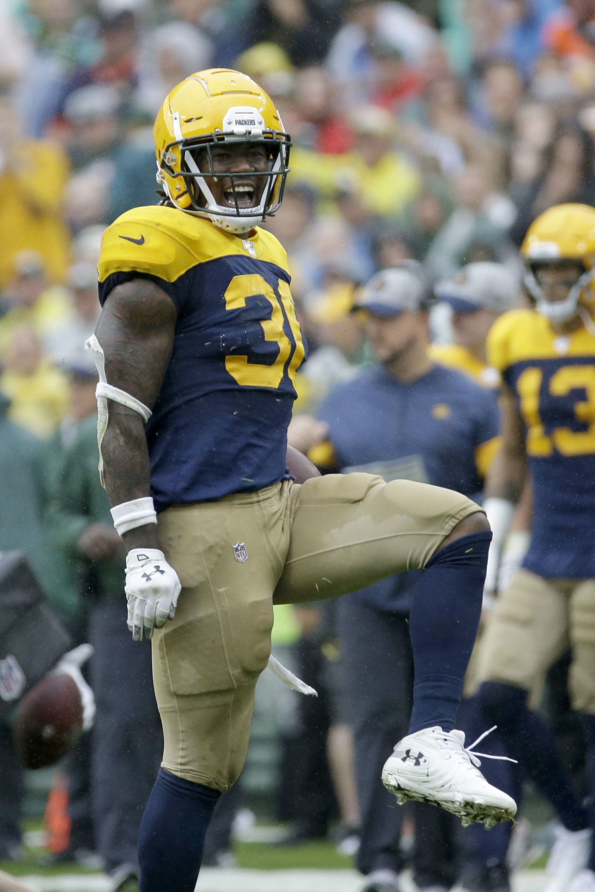Broncos Packers Football